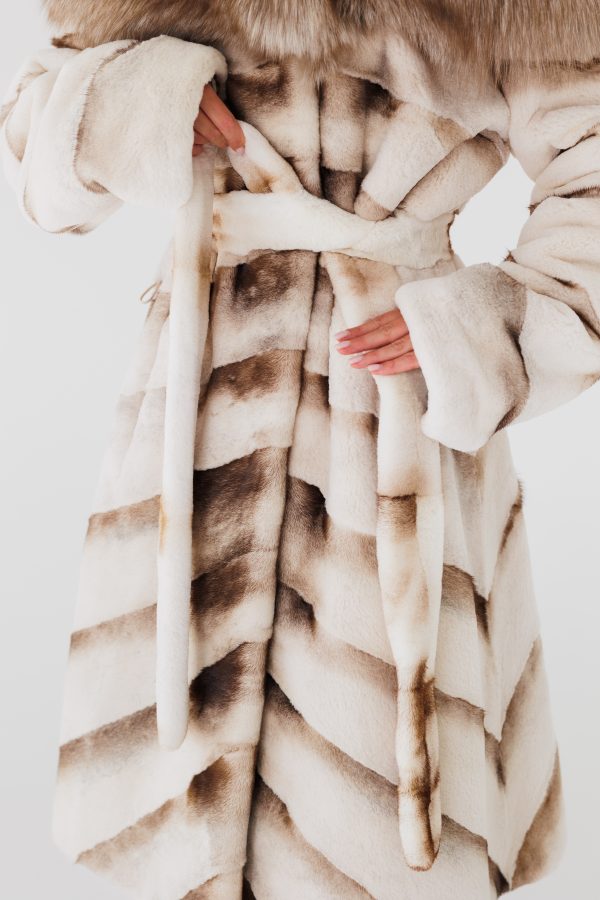 _A8A3295 Futro z całych norek w jasnej tonacji